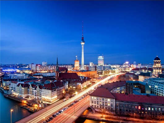 德國聯邦環境部長就《回收管理法》修正 德國聯邦環境部長就《回收管理法》修正