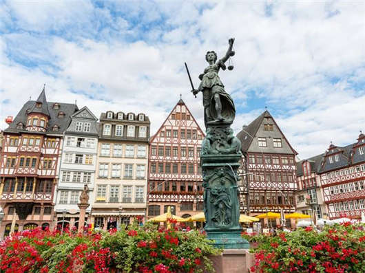 法蘭克福對(duì)劇院的喜愛(ài) 法蘭克福對(duì)劇院的喜愛(ài)